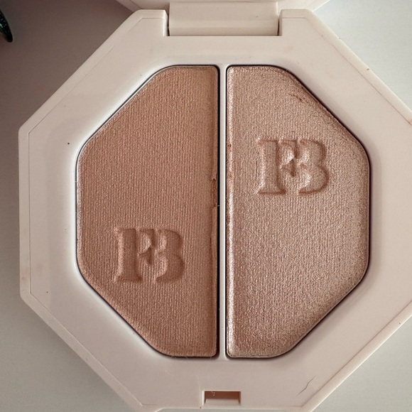 Fenty Beauty Killawatt Freestyle Highlighter Duo – Lightning Dust / Fire Crystal - Picture 2 of 2